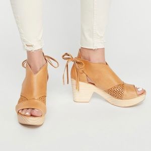 Free People Revolver Clog tan